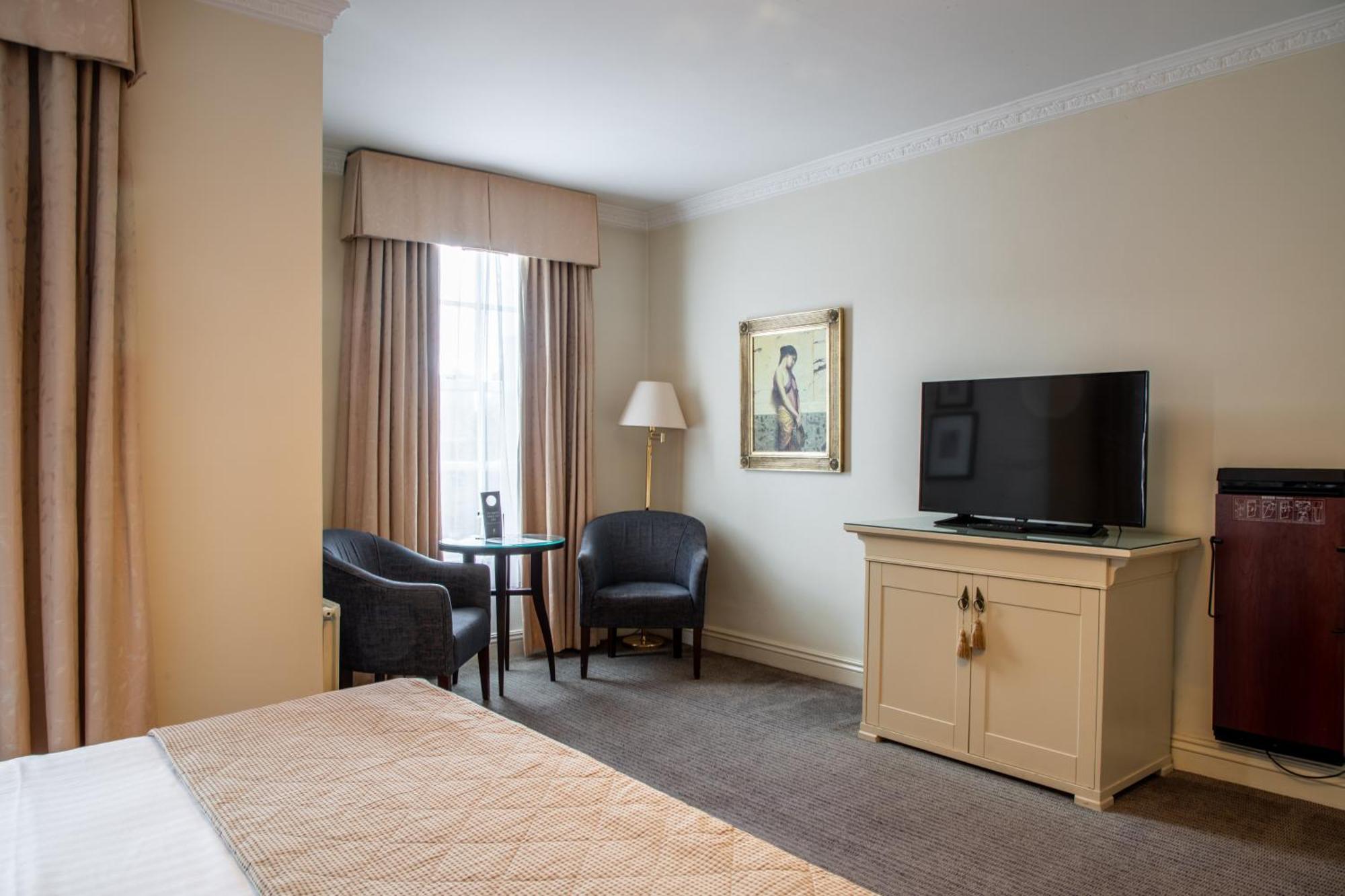 Park House Hotel Shifnal Dış mekan fotoğraf