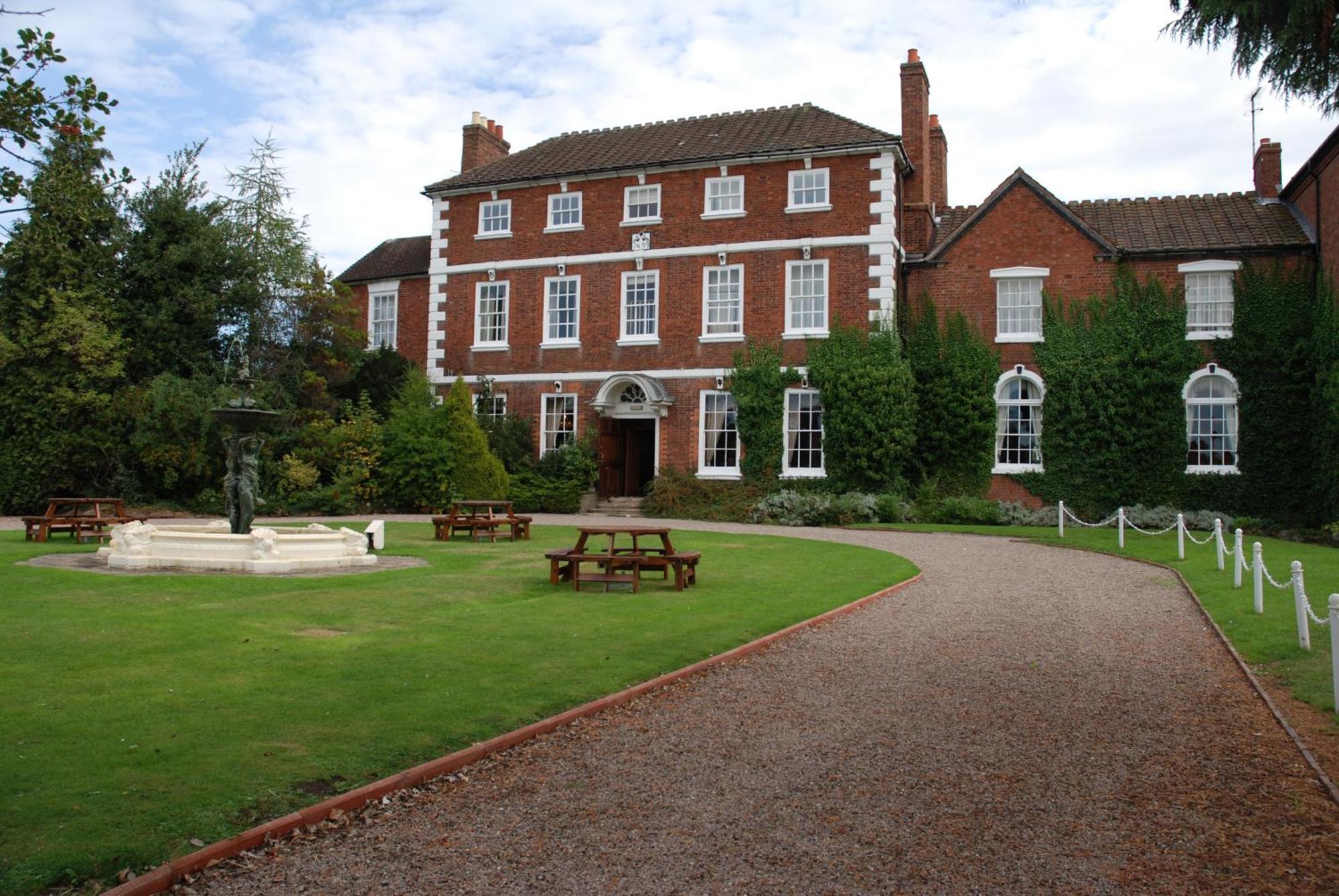 Park House Hotel Shifnal Dış mekan fotoğraf